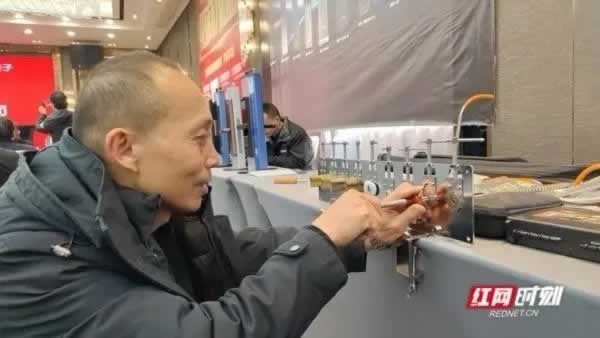 智能门锁